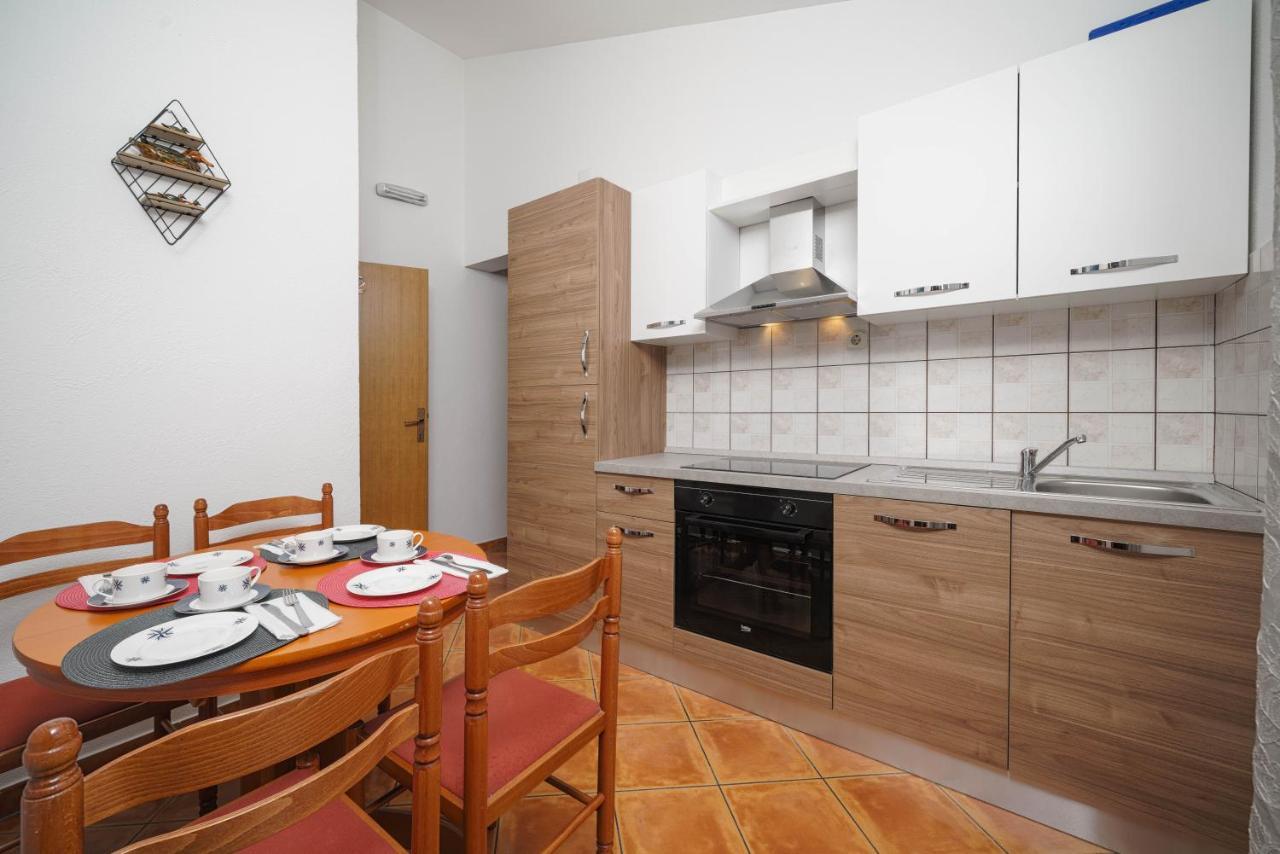 Apartments Markunovic Vodice Exteriör bild